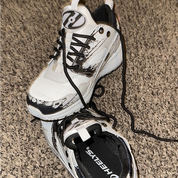 Healy’s - Picture 3 of 4